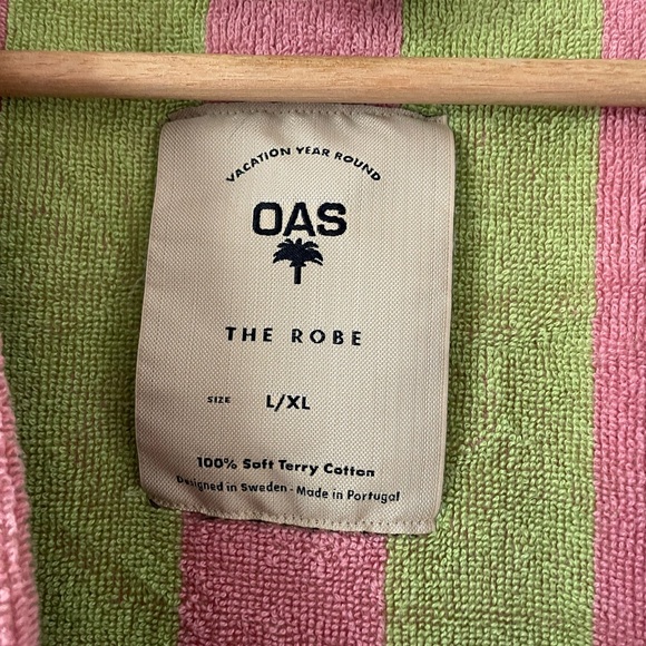 NOT FOR SALE - OAS Berry Robe in great condition size L / XL - Picture 3 of 4